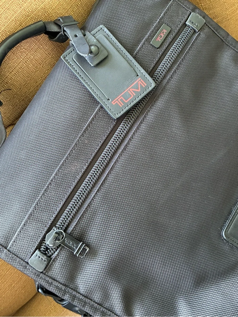 Tumi Black Nylon Convertible Backpack Shoulder Strap Messenger Bag